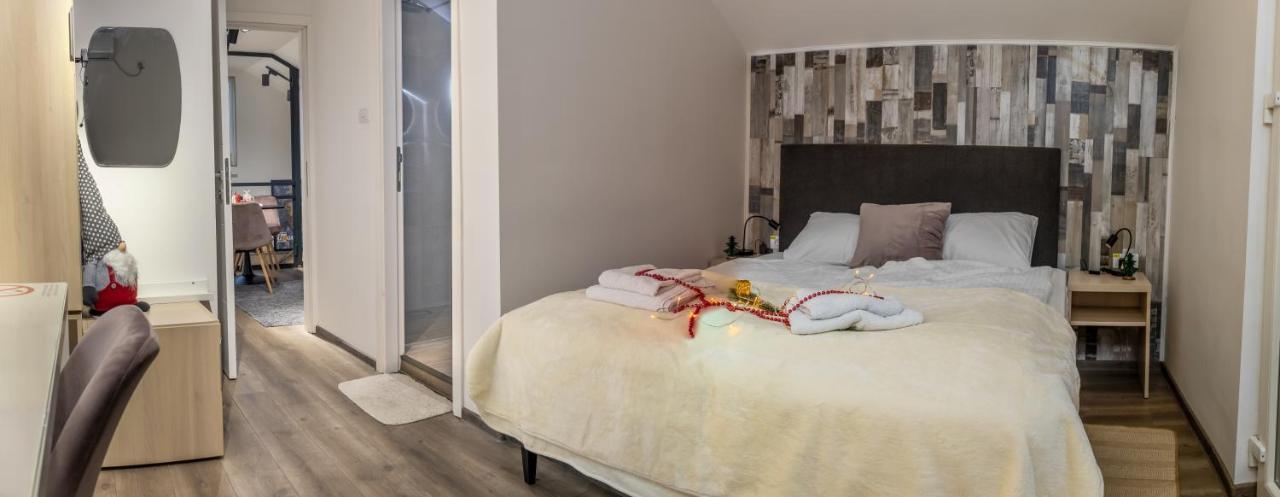 Myhome2 Subotica Bagian luar foto