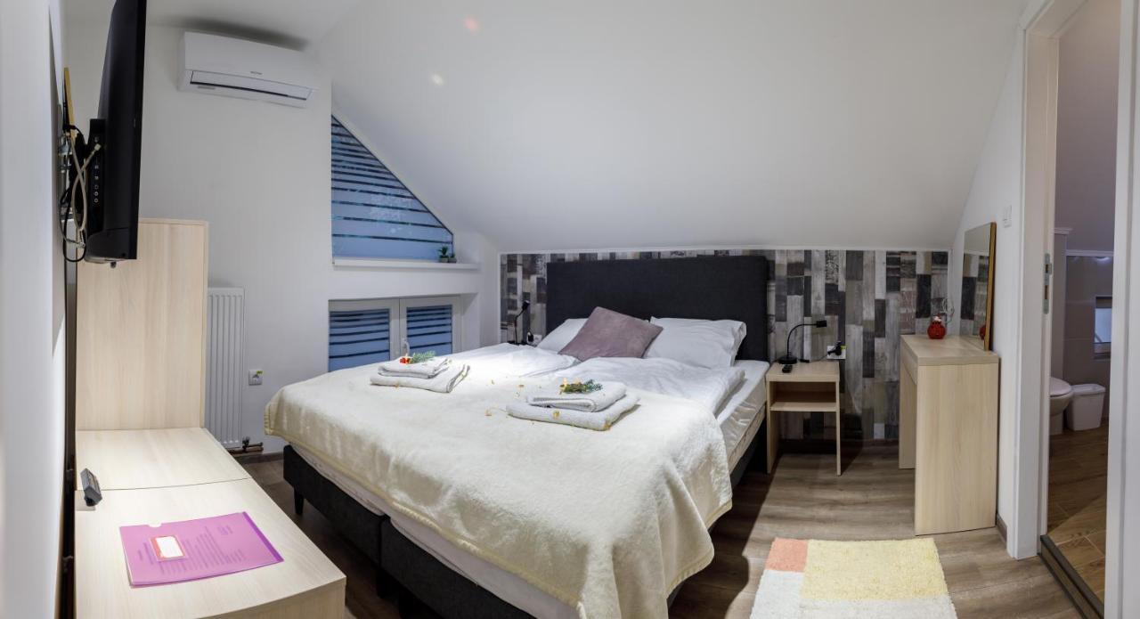 Myhome2 Subotica Bagian luar foto
