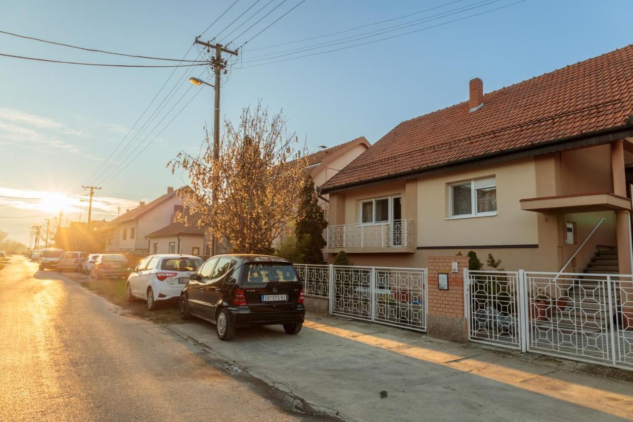 Myhome2 Subotica Bagian luar foto