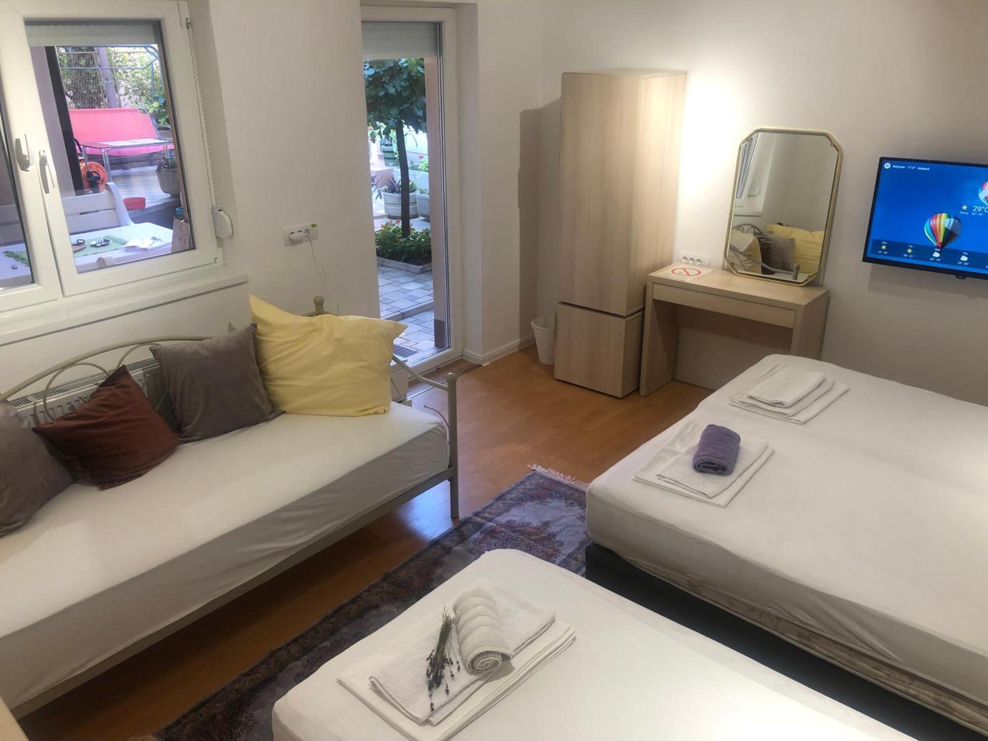 Myhome2 Subotica Bagian luar foto